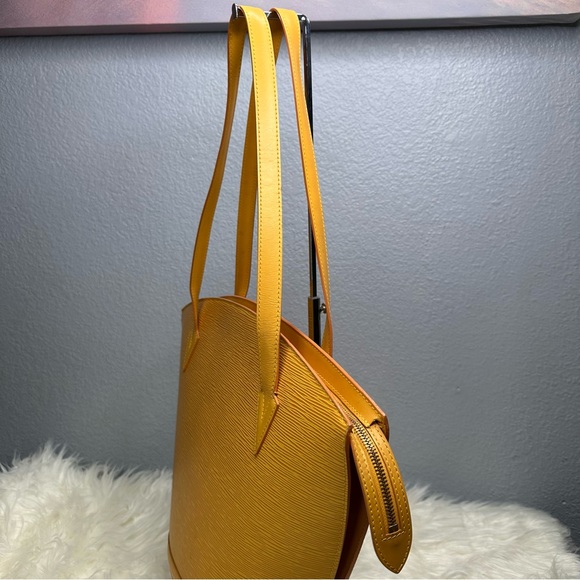 🌻⭐️Louis Vuitton Saint Jacques in EPI Leather⭐️🌻 - Picture 7 of 16